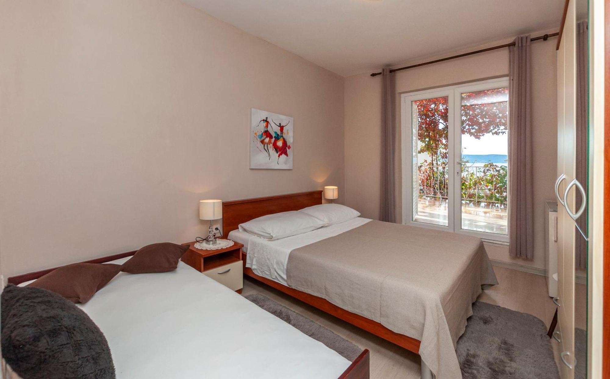 Apartment And Rooms Tatjana أوميس المظهر الخارجي الصورة
